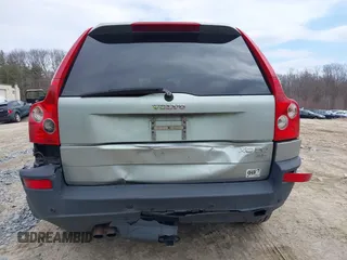 2004 Volvo XC90 with VIN YV1CM59H141076604, listed as a IAAI auction lot 41994322 with 141,402 mi miles. Bid and sale history available at carsss.com. Image 6.
