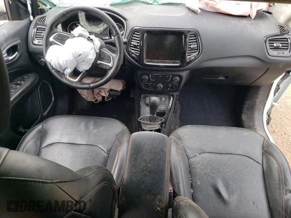 2020 Jeep Compass Limited z VIN 3C4NJDCB7LT221769, wystawiony jako Copart lot #59660955 z przebiegiem 76 822 mil mil oraz Szkoda całkowita • Salvage title. Historia ofert i sprzedaży dostępna na DreamBid. Obrazek 8.