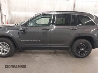 2025 Jeep Grand Cherokee Altitude X with VIN 1C4RJHAG5SC278876, listed as a IAAI auction lot 42261321 with 819 mi miles and . Bid and sale history available at DreamBid. Image 15.