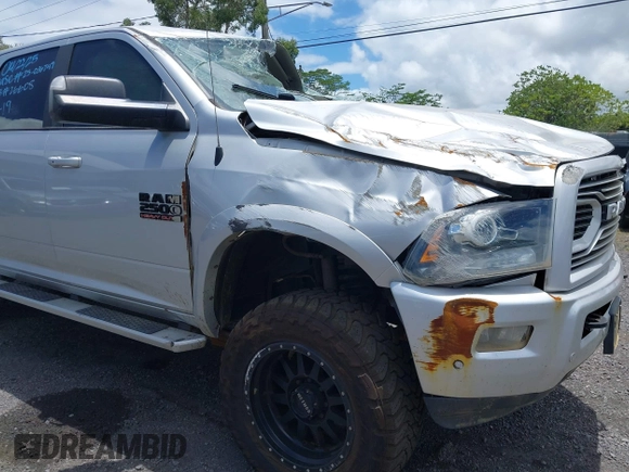2018 Ram 2500 Laramie with VIN 3C6UR5FL3JG301310, listed as a IAAI auction lot 42239570 with 189,853 mi miles and . Bid and sale history available at DreamBid. Image 20.