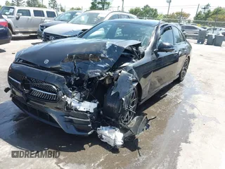 2021 Mercedes-Benz E 350 z VIN W1KZF8DB5MB001483, wystawiony jako IAAI lot #42030736 z przebiegiem Nie podano mil oraz . Historia ofert i sprzedaży dostępna na DreamBid. Obrazek 2.