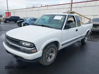 2001 Chevrolet S-10 LS with VIN 1GCCS19511K146361, listed as a IAAI auction lot 41170185 with 103,937 mi miles and . Bid and sale history available at DreamBid. Image 17.