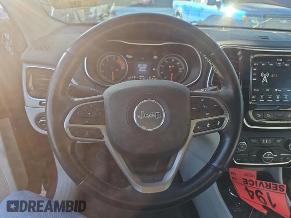 2019 Jeep Cherokee Limited with VIN 1C4PJMDN7KD219929, listed as a Copart auction lot 61697895 with 127,006 mi miles and Clean title. Bid and sale history available at DreamBid. Image 9.