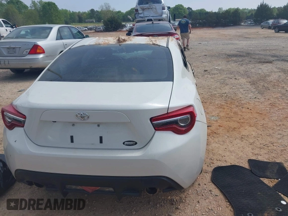 2017 Toyota 86 z VIN JF1ZNAA11H8703549, wystawiony jako IAAI lot #42007728 z przebiegiem 85 327 mil mil oraz . Historia ofert i sprzedaży dostępna na DreamBid. Obrazek 17.