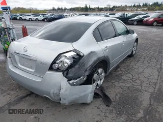 2008 Nissan Altima 2.5 SL with VIN 1N4AL21E08N496438, listed as a IAAI auction lot 41889506 with 230,730 mi miles. Bid and sale history available at carsss.com. Image 4.