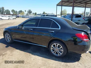 2018 Mercedes-Benz C 300 z VIN 55SWF4KB3JU234505, wystawiony jako IAAI lot #41871944 z przebiegiem 46 454 mil mil oraz . Historia ofert i sprzedaży dostępna na DreamBid. Obrazek 15.
