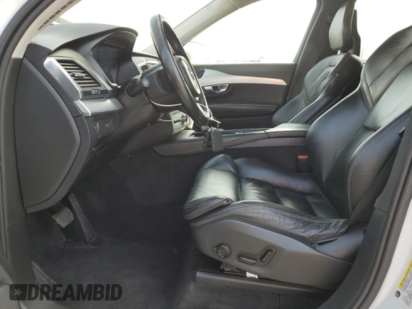 2016 Volvo XC90 T6 Momentum with VIN YV4A22PK8G1045772, listed as a Copart auction lot 65073295 with 73,976 mi miles and Clean title. Bid and sale history available at DreamBid. Image 7.