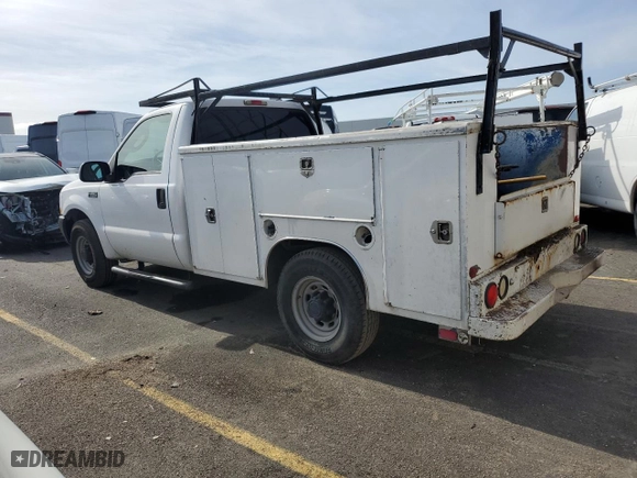 2003 Ford Super Duty F-250 XL with VIN 1FTNF20LX3EB80038, listed as a Copart auction lot 45742785 with 980,885 mi miles and Clean Title. Bid and sale history available at carsss.com. Image 2.