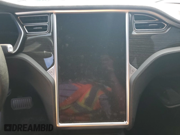 2016 Tesla Model S 90D with VIN 5YJSA1E25GF176897, listed as a Copart auction lot 65610575 with Not provided miles and Clean title. Bid and sale history available at DreamBid. Image 9.