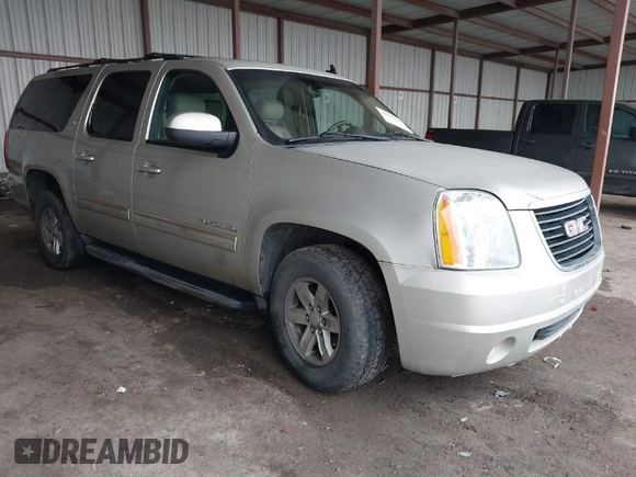 2014 GMC Yukon XL SLT with VIN 1GKS1KE08ER200562, listed as a IAAI auction lot 41502110 with 222,369 mi miles. Bid and sale history available at carsss.com. Image 1.