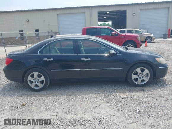 2005 Acura RL z VIN JH4KB16545C018873, wystawiony jako IAAI lot #42423476 z przebiegiem 237 834 mil mil oraz . Historia ofert i sprzedaży dostępna na DreamBid. Obrazek 13.