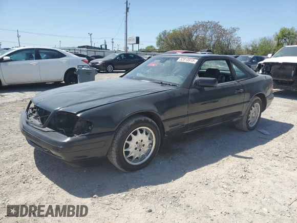 1998 Mercedes-Benz SL 500 z VIN WDBFA67F6WF168377, wystawiony jako Copart lot #52810915 z przebiegiem 130 323 mil mil oraz Czysty tytuł • Clean title. Historia ofert i sprzedaży dostępna na DreamBid. Obrazek 1.