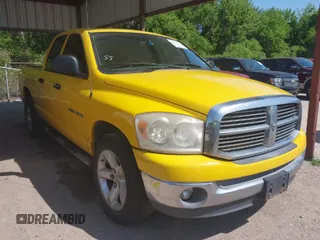 2007 Dodge 1500 ST with VIN 1D7HA18P27S248990, listed as a IAAI auction lot 42038299 with 181,870 mi miles and . Bid and sale history available at DreamBid. Image 1.