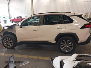 2020 Toyota RAV4 XLE Premium with VIN 2T3C1RFV1LC042163, listed as a IAAI auction lot 40672979 with 76,016 mi miles. Bid and sale history available at carsss.com. Image 15.