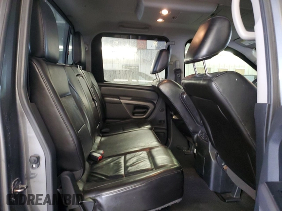 2015 Nissan Titan SL с VIN 1N6BA0EC9FN508811, выставлен на аукционе Copart как лот 45810395 с пробегом 117 333 миль миль и Списание • Salvage title. История ставок и продаж доступна на DreamBid. Изображение 10.