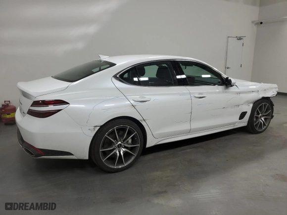 2025 Genesis G70 2.5T with VIN KMTG34SC4SU149464, listed as a Copart auction lot 54305175 with 10,646 mi miles and Clean Title. Bid and sale history available at carsss.com. Image 3.