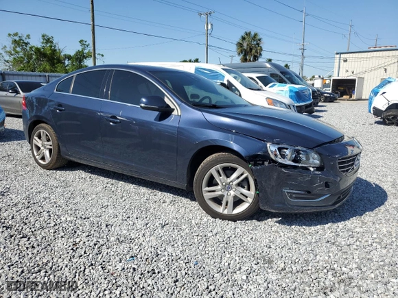 2015 Volvo S60 T5 Drive-E Premier with VIN YV140MFK8F2366989, listed as a Copart auction lot 52489475 with 29,442 mi miles and Salvage Title. Bid and sale history available at carsss.com. Image 4.