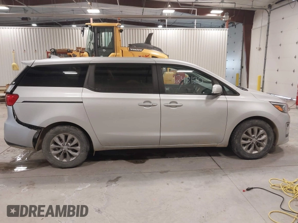2021 Kia Sedona LX with VIN KNDMB5C18M6673537, listed as a IAAI auction lot 41248120 with 50,255 mi miles. Bid and sale history available at carsss.com. Image 13.
