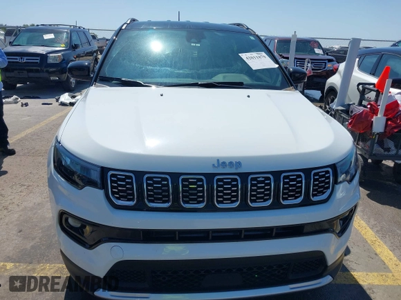 2024 Jeep Compass Limited с VIN 3C4NJDCN1RT142729, выставлен на аукционе IAAI как лот 42011879 с пробегом 8 693 миль миль и . История ставок и продаж доступна на DreamBid. Изображение 12.
