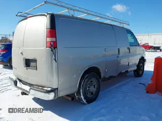 2008 Chevrolet Express Cargo Van with VIN 1GCGG25C081130147, listed as a IAAI auction lot 41585109 with 237,434 mi miles. Bid and sale history available at carsss.com. Image 4.