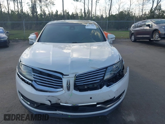 2018 Lincoln MKX Reserve with VIN 2LMPJ6LRXJBL20354, listed as a IAAI auction lot 41561022 with 138,688 mi miles. Bid and sale history available at carsss.com. Image 12.