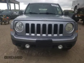 2015 Jeep Patriot High Altitude z VIN 1C4NJPFA2FD318571, wystawiony jako Copart lot #60547535 z przebiegiem 126 714 mil mil oraz Czysty tytuł • Clean title. Historia ofert i sprzedaży dostępna na DreamBid. Obrazek 5.