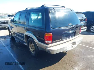 2000 Ford Explorer Eddie Bauer z VIN 1FMDU74E6YZB25124, wystawiony jako IAAI lot #41705960 z przebiegiem 204 513 mil mil oraz . Historia ofert i sprzedaży dostępna na DreamBid. Obrazek 3.