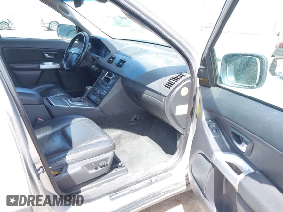 2005 Volvo XC90 with VIN YV1CZ911151143887, listed as a IAAI auction lot 41946615 with 106,857 mi miles and . Bid and sale history available at DreamBid. Image 5.