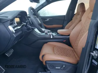 2024 Audi RS Q8 z VIN WU1ARBF15RD003202, wystawiony jako Copart lot #41654865 z przebiegiem 11 198 mil mil oraz Szkoda całkowita • Salvage title. Historia ofert i sprzedaży dostępna na DreamBid. Obrazek 7.