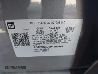 2023 Chevrolet Bolt EV 2LT z VIN 1G1FX6S05P4201698, wystawiony jako IAAI lot #41999199 z przebiegiem 5293 mil mil oraz . Historia ofert i sprzedaży dostępna na DreamBid. Obrazek 9.