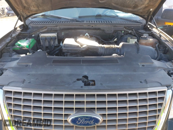 2003 Ford Expedition Eddie Bauer with VIN 1FMEU17W83LC17028, listed as a IAAI auction lot 41355928 with 229,271 mi miles. Bid and sale history available at carsss.com. Image 10.
