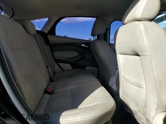 2014 Ford Focus Electric z VIN 1FADP3R46EL311822, wystawiony jako Copart lot #87134034 z przebiegiem 67 235 mil mil oraz Czysty tytuł • Clean title. Historia ofert i sprzedaży dostępna na DreamBid. Obrazek 10.