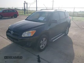 2010 Toyota RAV4 z VIN JTMZF4DV2AD017346, wystawiony jako IAAI lot #42641598 z przebiegiem 237 460 mil mil oraz . Historia ofert i sprzedaży dostępna na DreamBid. Obrazek 17.