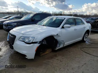 2015 Chrysler 300 Limited with VIN 2C3CCAAG5FH853816, listed as a Copart auction lot 47038945 with 122,051 mi miles and Non Repairable. Bid and sale history available at carsss.com. Image 1.