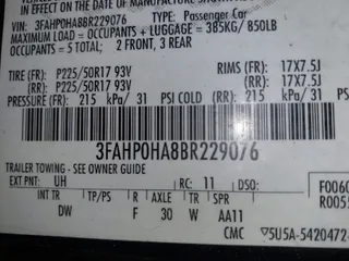 2011 Ford Fusion SE with VIN 3FAHP0HA8BR229076, listed as a IAAI auction lot 41413525 with 221,572 mi miles. Bid and sale history available at carsss.com. Image 9.