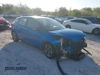 2014 Ford Focus SE with VIN 1FADP3K21EL403591, listed as a IAAI auction lot 42031946 with 132,630 mi miles. Bid and sale history available at carsss.com. Image 1.