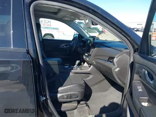 2019 Chevrolet Traverse Premier with VIN 1GNEVKKWXKJ142249, listed as a IAAI auction lot 41194959 with 101,566 mi miles. Bid and sale history available at carsss.com. Image 5.