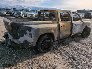 2024 Chevrolet Colorado 4WD ZR2 with VIN 1GCPTFEKXR1267236, listed as a Copart auction lot 86826314 with 0 mi miles and Non Repairable. Bid and sale history available at carsss.com. Image 3.