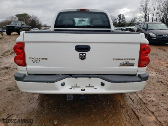 2011 Ram Dakota Bighorn/Lonestar with VIN 1D7RE3GK8BS601185, listed as a Copart auction lot 42696324 with 186,871 mi miles and Clean Title. Bid and sale history available at carsss.com. Image 6.
