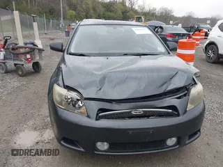 2006 Scion tC with VIN JTKDE177760068308, listed as a IAAI auction lot 42009139 with 194,263 mi miles. Bid and sale history available at carsss.com. Image 12.