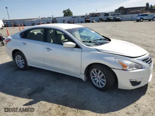 2014 Nissan Altima 2.5 S with VIN 1N4AL3AP7EN259898, listed as a Copart auction lot 52050815 with 110,771 mi miles and Salvage Title. Bid and sale history available at carsss.com. Image 4.