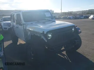 2020 Jeep Wrangler Unlimited Sport S z VIN 1C4HJXDG7LW201699, wystawiony jako IAAI lot #41651137 z przebiegiem 66 777 mil mil oraz . Historia ofert i sprzedaży dostępna na DreamBid. Obrazek 14.