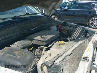 2007 Dodge 1500 SLT z VIN 1D7HA16PX7J579891, wystawiony jako IAAI lot #42030399 z przebiegiem 202 781 mil mil oraz . Historia ofert i sprzedaży dostępna na DreamBid. Obrazek 22.