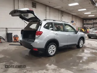 2019 Subaru Forester with VIN JF2SKACC1KH567791, listed as a IAAI auction lot 41433538 with 192,198 mi miles. Bid and sale history available at carsss.com. Image 4.