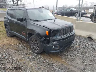 2016 Jeep Renegade Latitude with VIN ZACCJABT8GPC70198, listed as a IAAI auction lot 41536492 with 205,539 mi miles. Bid and sale history available at carsss.com. Image 1.