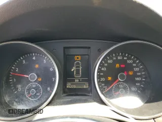 2010 Volkswagen GTI с VIN WVWED7AJ6AW282444, выставлен на аукционе Copart как лот 56094364 с пробегом 85 223 миль миль и Списание • Salvage title. История ставок и продаж доступна на DreamBid. Изображение 9.