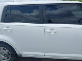 2009 Scion xB z VIN JTLKE50E791072263, wystawiony jako IAAI lot #42199771 z przebiegiem 164 071 mil mil oraz . Historia ofert i sprzedaży dostępna na DreamBid. Obrazek 13.