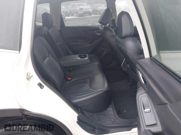 2019 Subaru Forester Touring with VIN JF2SKAWC3KH555900, listed as a IAAI auction lot 41558281 with 138,351 mi miles. Bid and sale history available at carsss.com. Image 8.