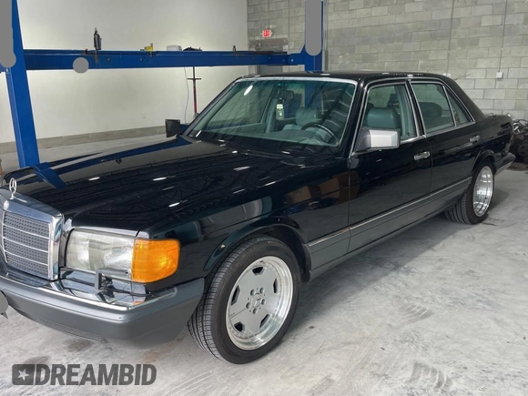 1991 Mercedes-Benz 300 with VIN WDBCA24E7MA571320, listed as a Copart auction lot 56029655 with 89,556 mi miles and Clean Title. Bid and sale history available at DreamBid. Image 2.