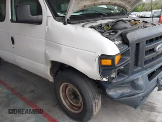 2008 Ford Econoline Cargo Commercial z VIN 1FTNE24L98DB60406, wystawiony jako IAAI lot #42346595 z przebiegiem 263 736 mil mil oraz . Historia ofert i sprzedaży dostępna na DreamBid. Obrazek 6.